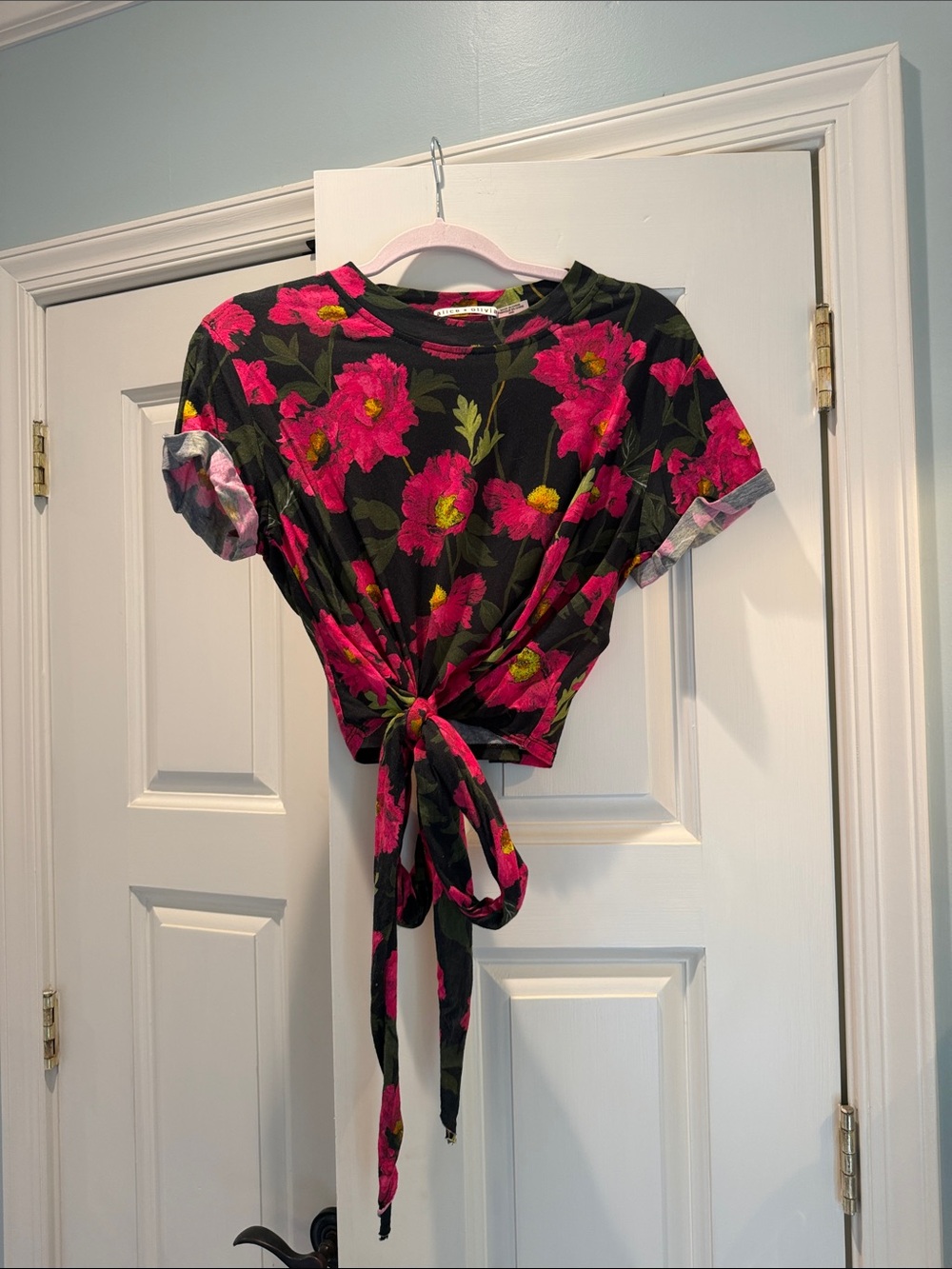 Alice + Olivia Black Tie-Front Crop Top with Pink Floral Print